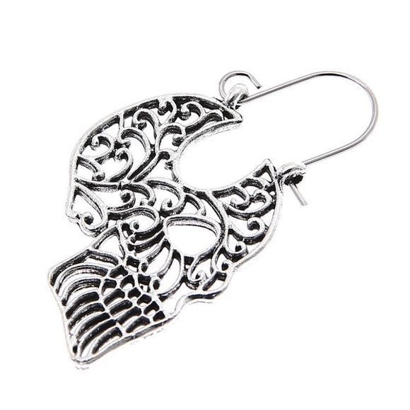 ONE LEFT! 🖤 Filigree sugar💀skull drop earrings - Picture 4 of 7